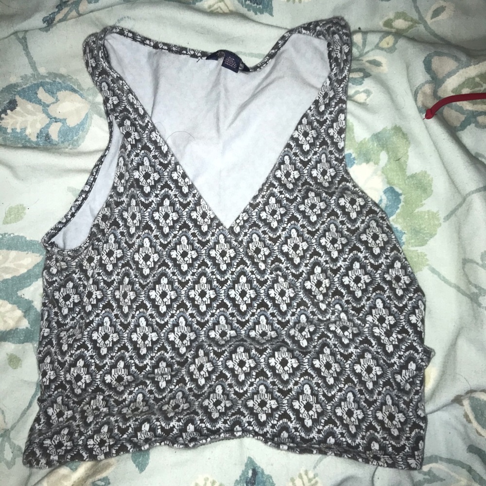 cropped tank top